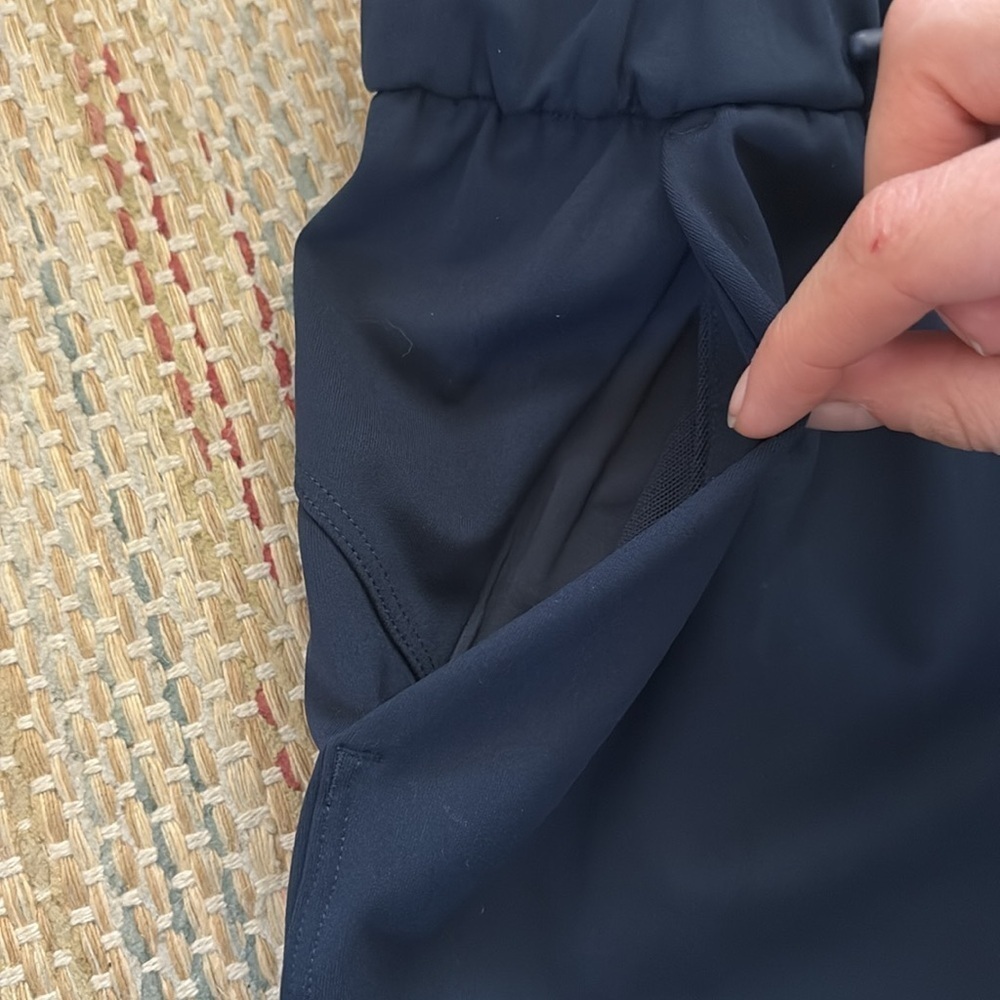 LULULEMON high rise jogger in navy - Picture 4 of 9
